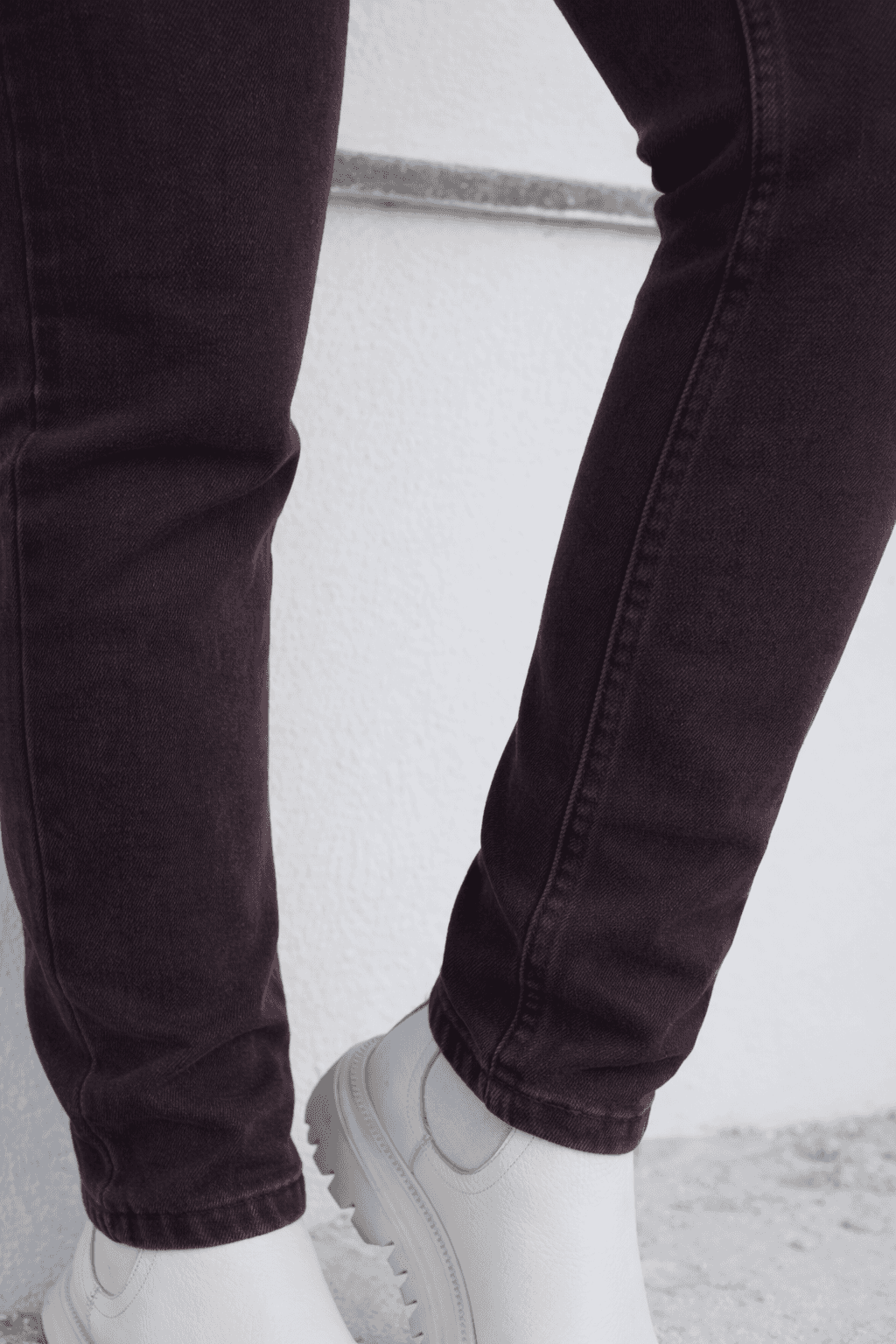 Yüksek Bel Kahverengi Taşlamalı Mom Jean