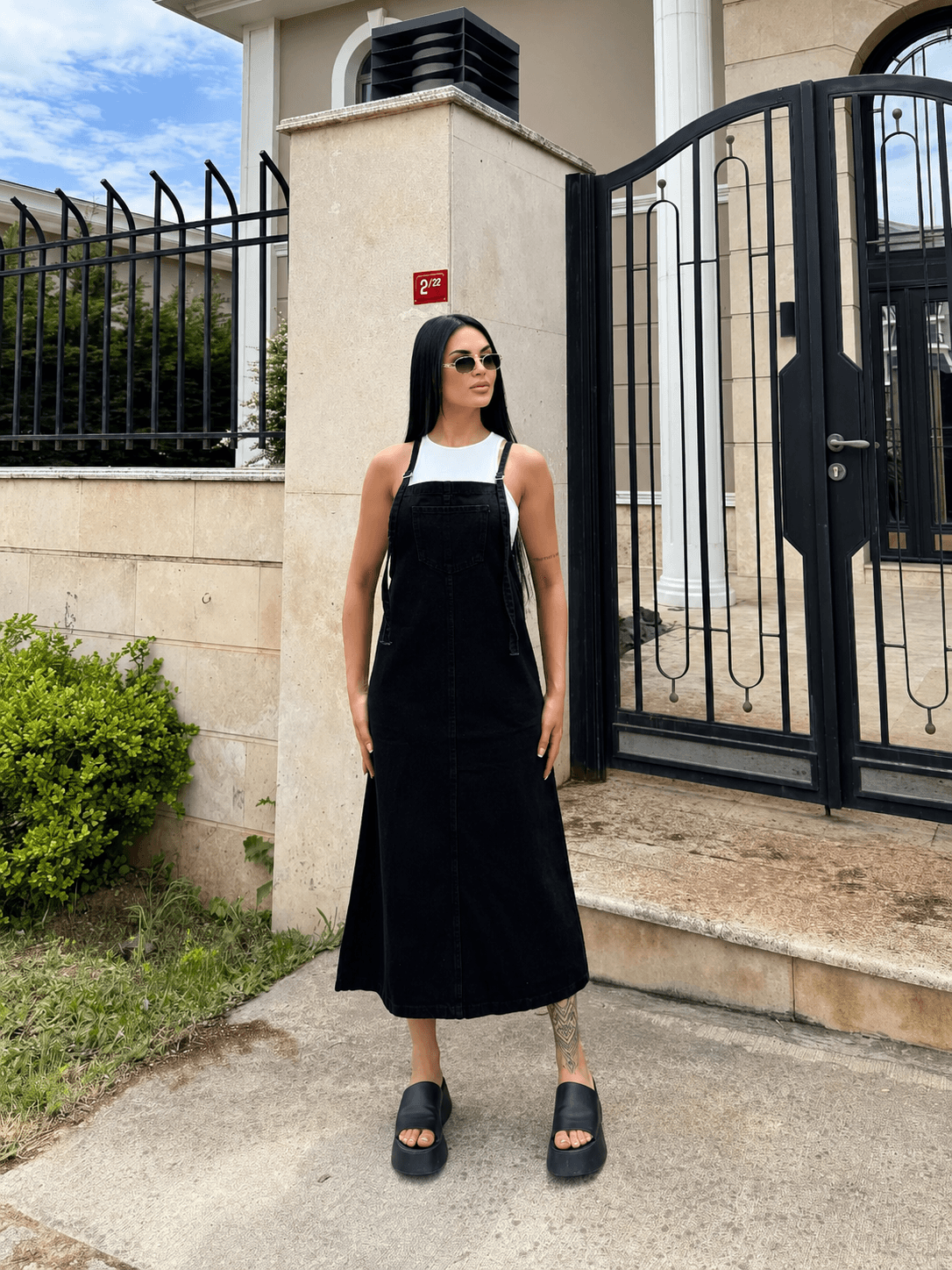 Vovikon KN Uzun Bahçevan Ön Cepli Askılı Siyah Denim Elbise