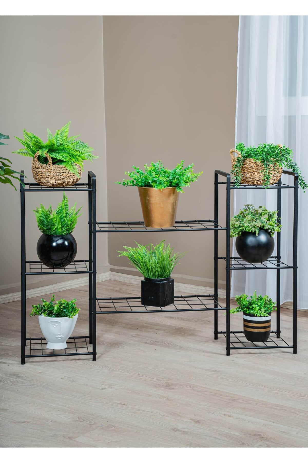 Garden 8 Raflı Siyah Metal Saksılık ve Bitki Düzenleyici