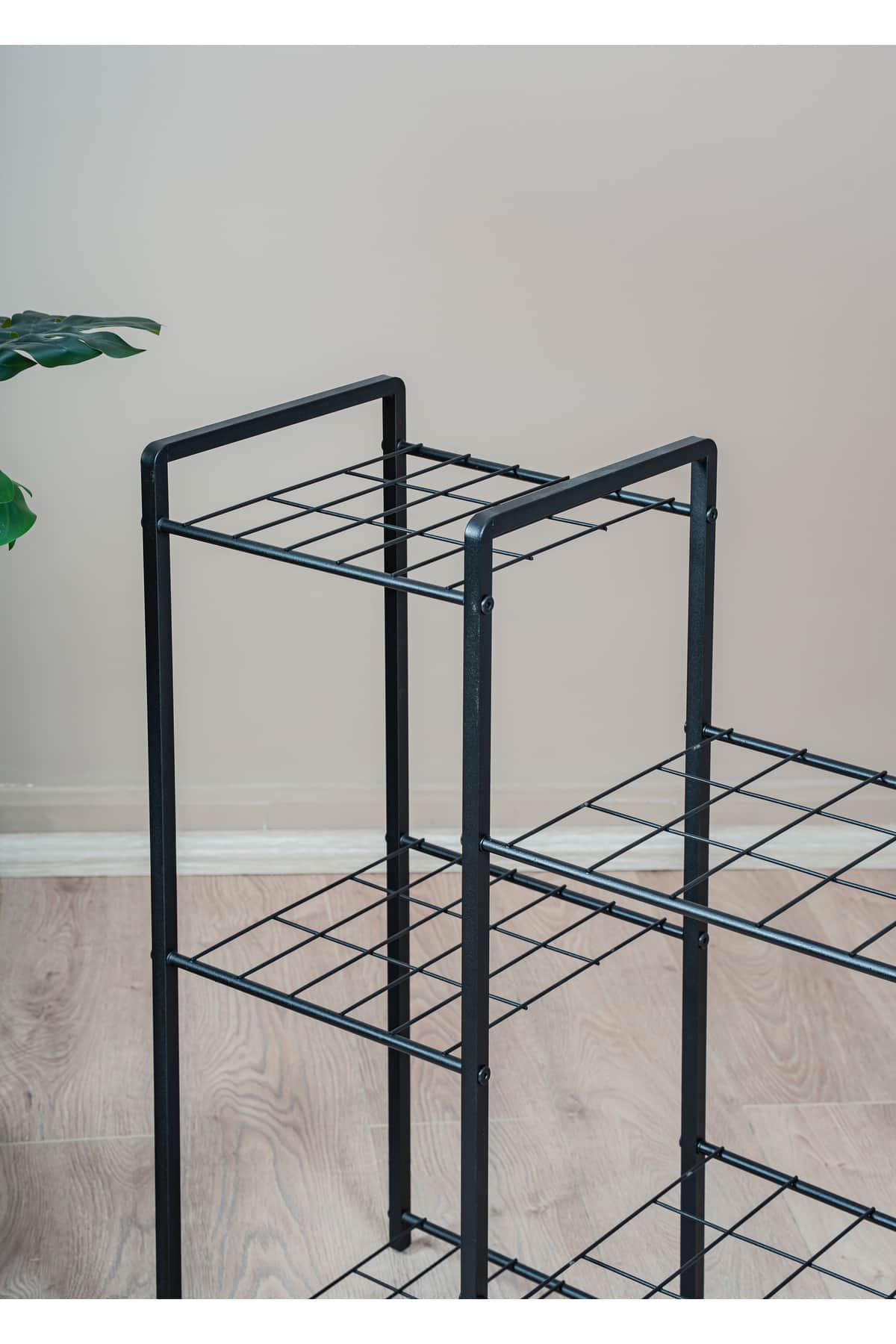 Garden 8 Raflı Siyah Metal Saksılık ve Bitki Düzenleyici