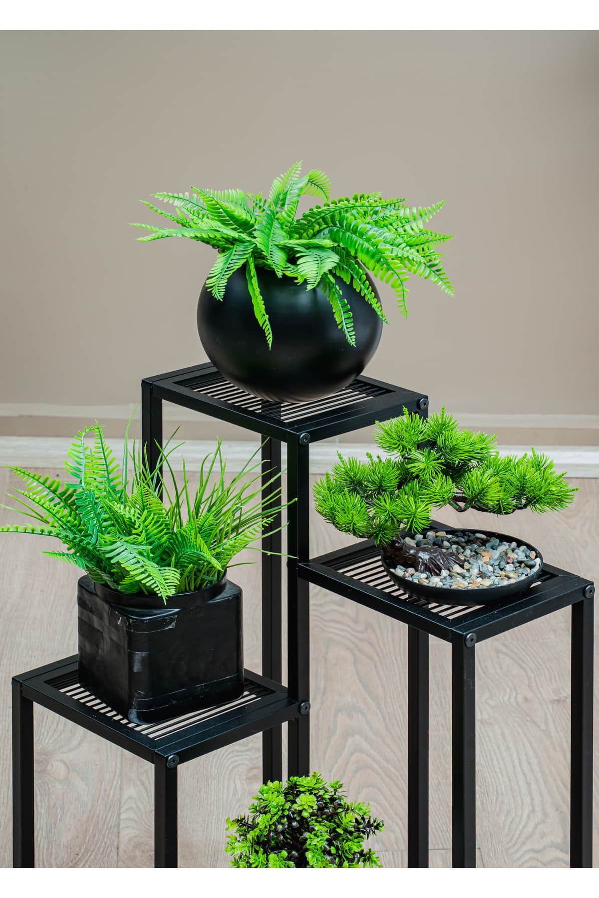 Garden 4 Raflı Metal Ayaklı Ahşap Raflı Saksılık
