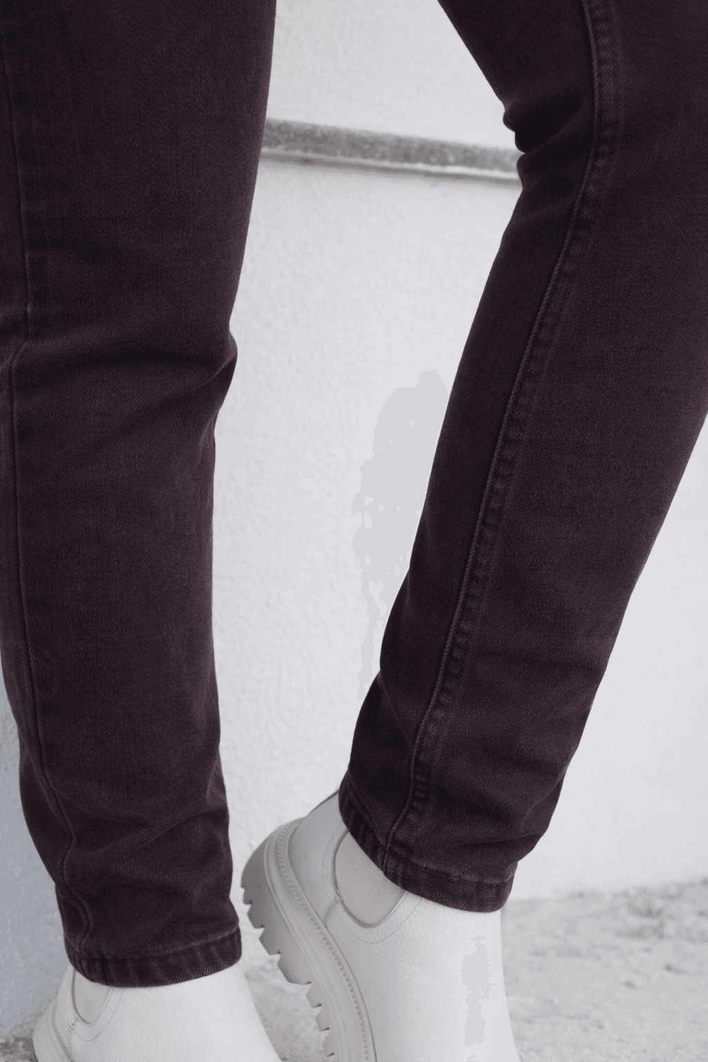 Yüksek Bel Kahverengi Taşlamalı Mom Jean - Görsel 4