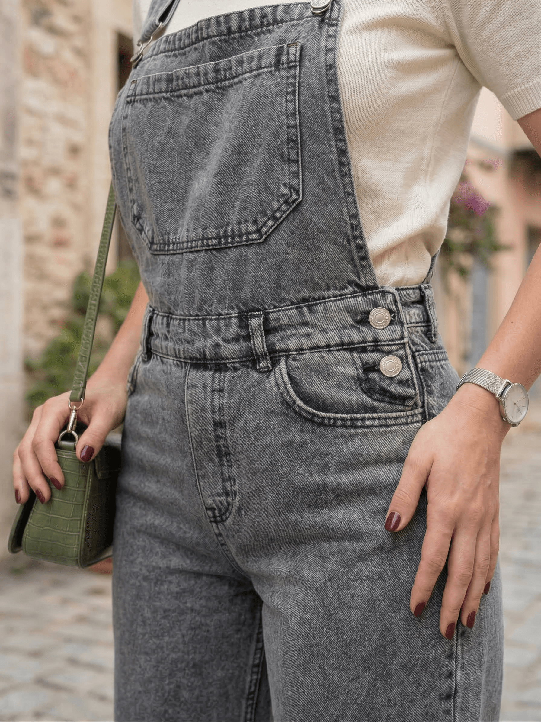 Vovikon KN Bahçıvan Kar Siyah Ön Cepli Askılı Bol Paça Kadın Denim Tulum - Görsel 4