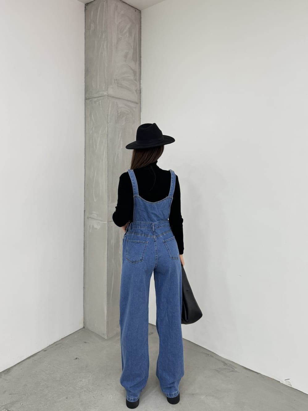 Vovikon KN Bahçıvan Mavi Ön Cepli Askılı Bol Paça Kadın Denim Tulum Vovikon KN Bahçıvan Mavi Ön Cepli Askılı Bol Paça Kadın Denim Tulum