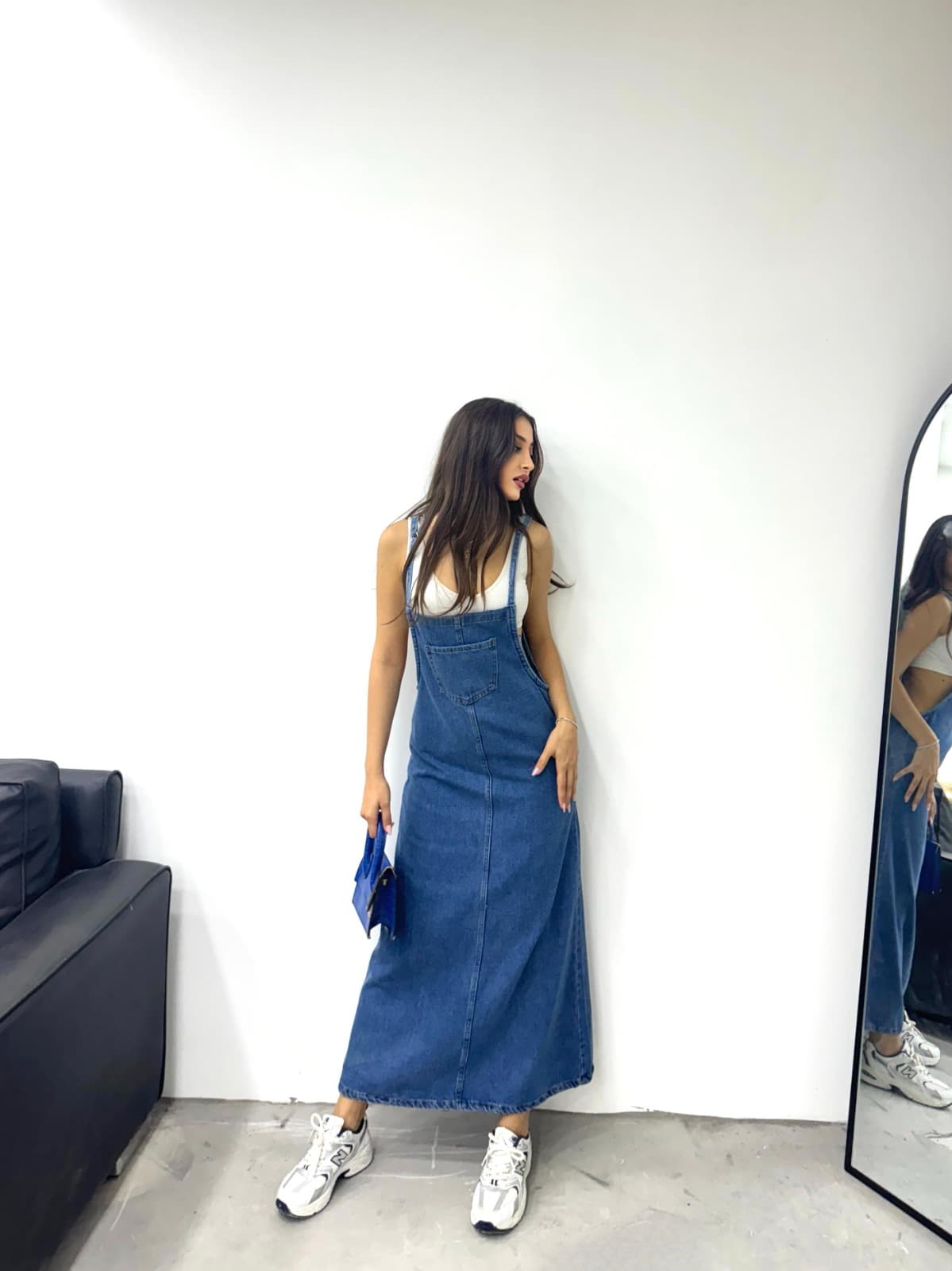 Vovikon KN Uzun Bahçevan Ön Cepli Askılı Mavi Denim Elbise Vovikon KN Uzun Bahçevan Ön Cepli Askılı Mavi Denim Elbise