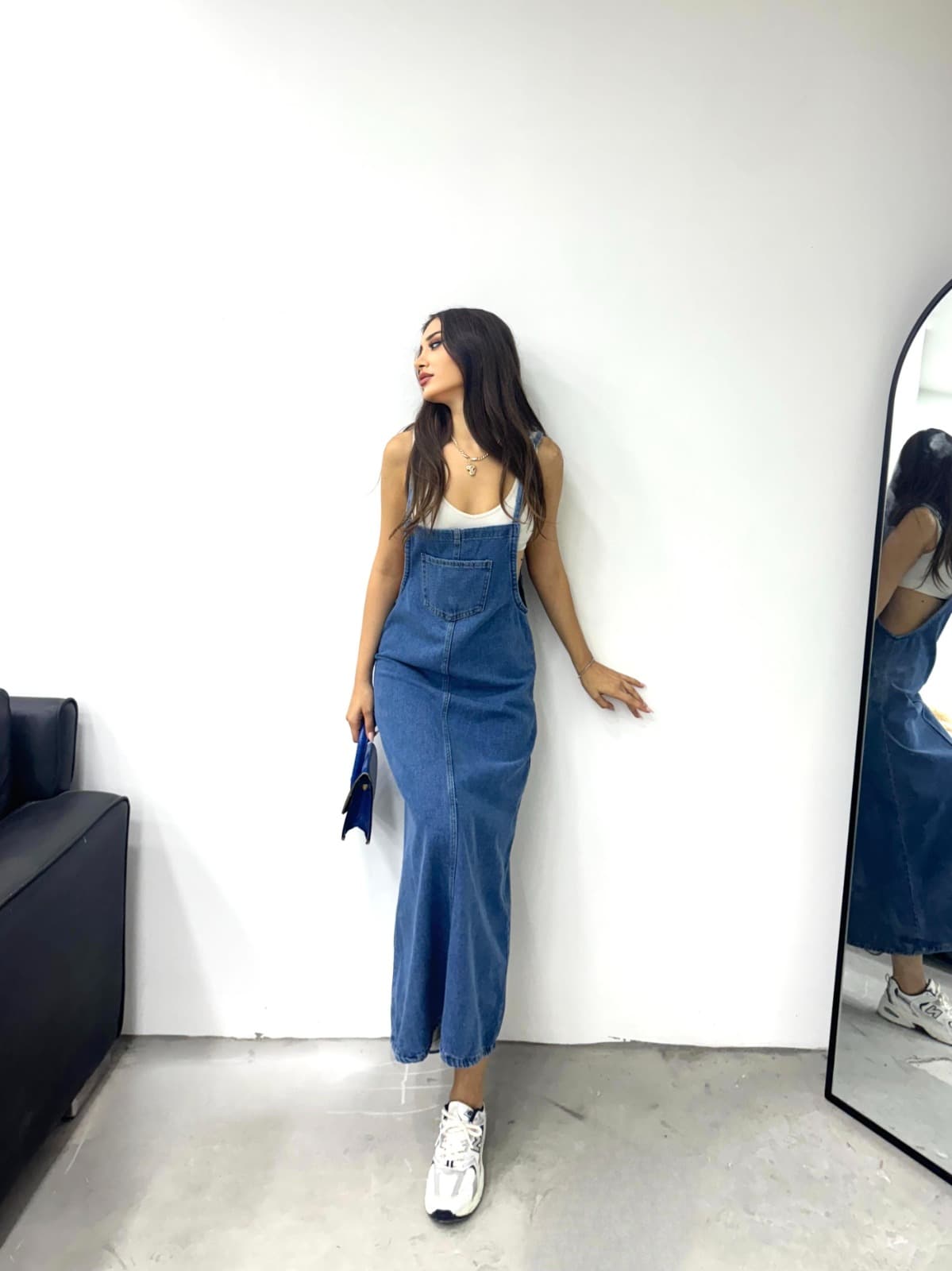 Vovikon KN Uzun Bahçevan Ön Cepli Askılı Mavi Denim Elbise Vovikon KN Uzun Bahçevan Ön Cepli Askılı Mavi Denim Elbise