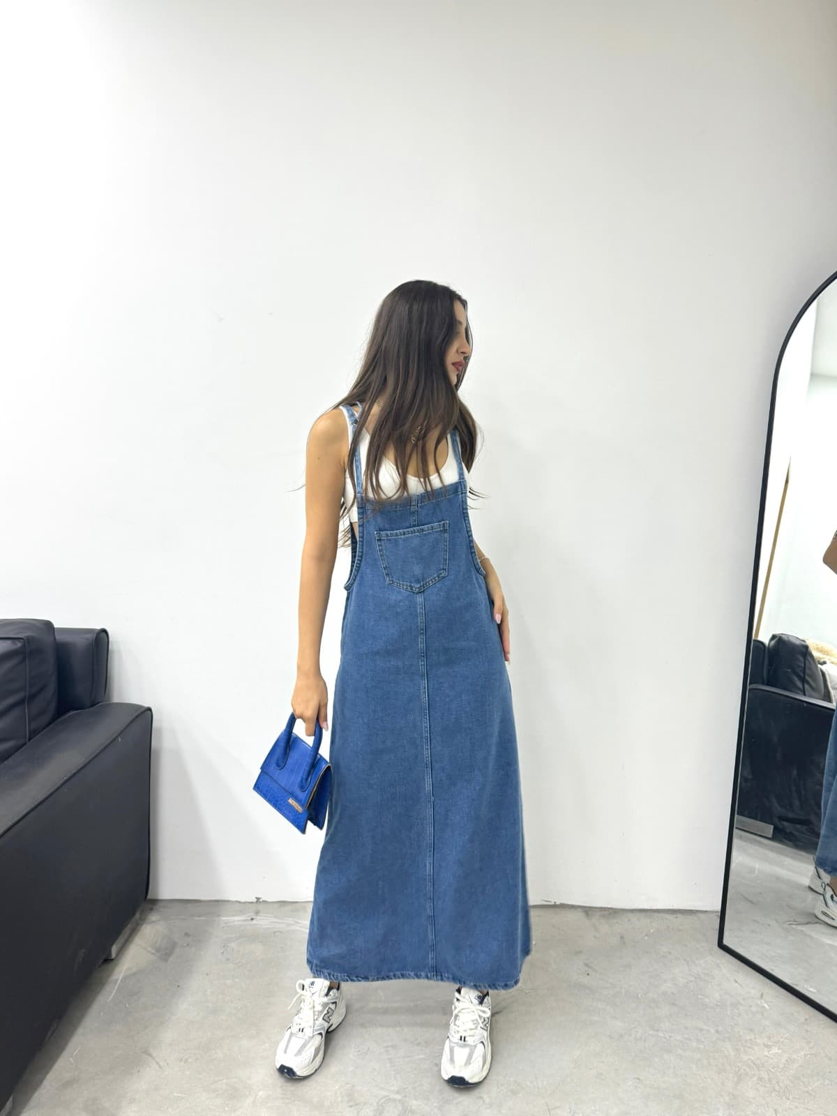 Vovikon KN Uzun Bahçevan Ön Cepli Askılı Mavi Denim Elbise Vovikon KN Uzun Bahçevan Ön Cepli Askılı Mavi Denim Elbise