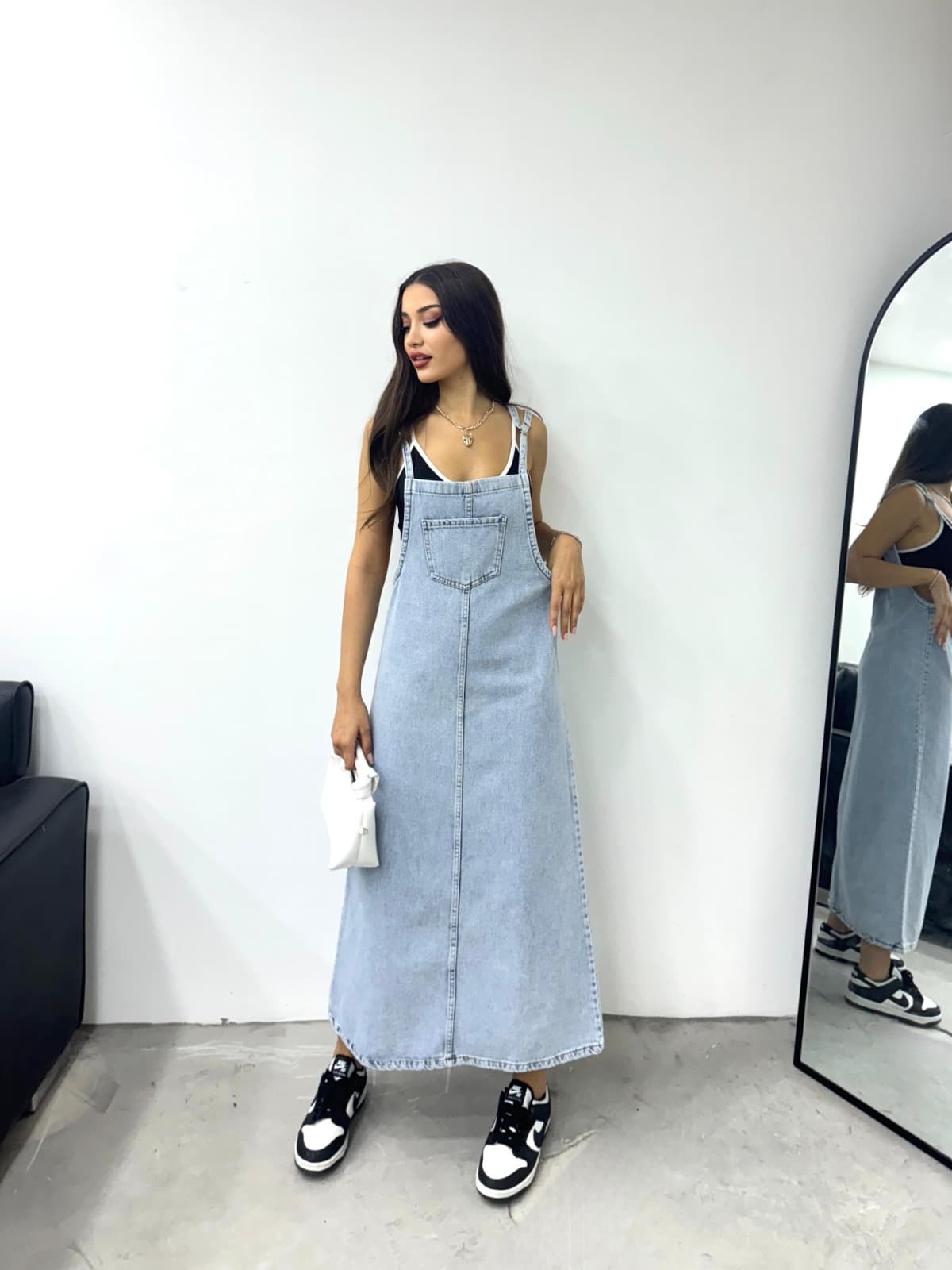 Vovikon KN Uzun Bahçevan Ön Cepli Askılı Taş Yıkama Denim Elbise Vovikon KN Uzun Bahçevan Ön Cepli Askılı Taş Yıkama Denim Elbise