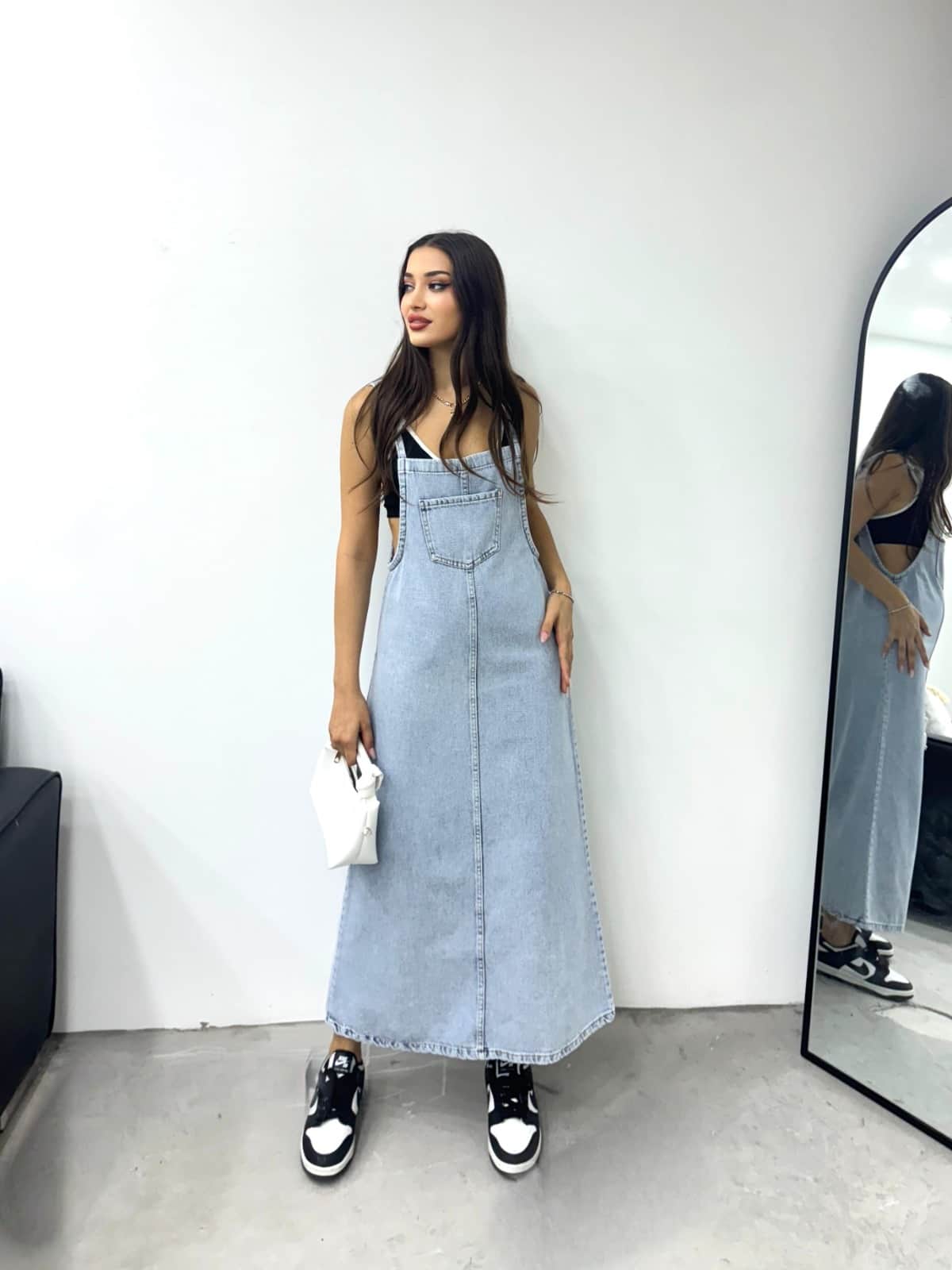 Vovikon KN Uzun Bahçevan Ön Cepli Askılı Taş Yıkama Denim Elbise