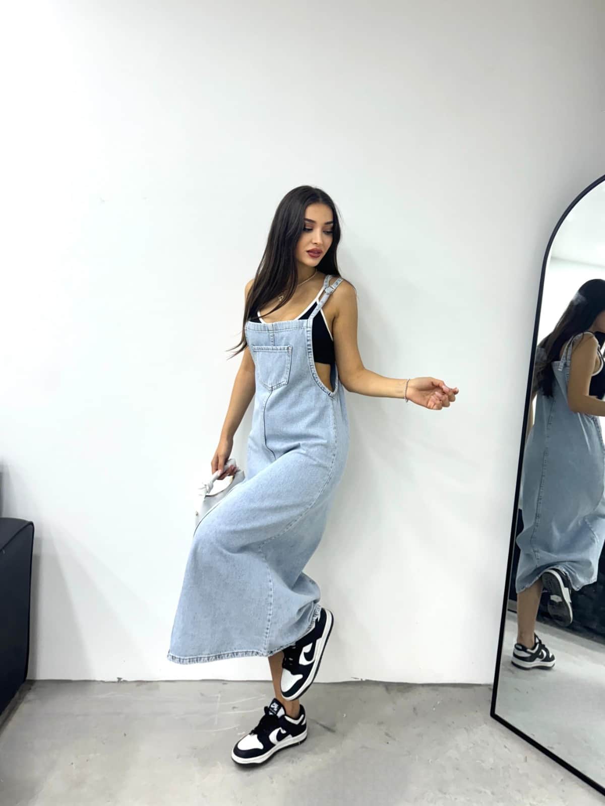 Vovikon KN Uzun Bahçevan Ön Cepli Askılı Taş Yıkama Denim Elbise