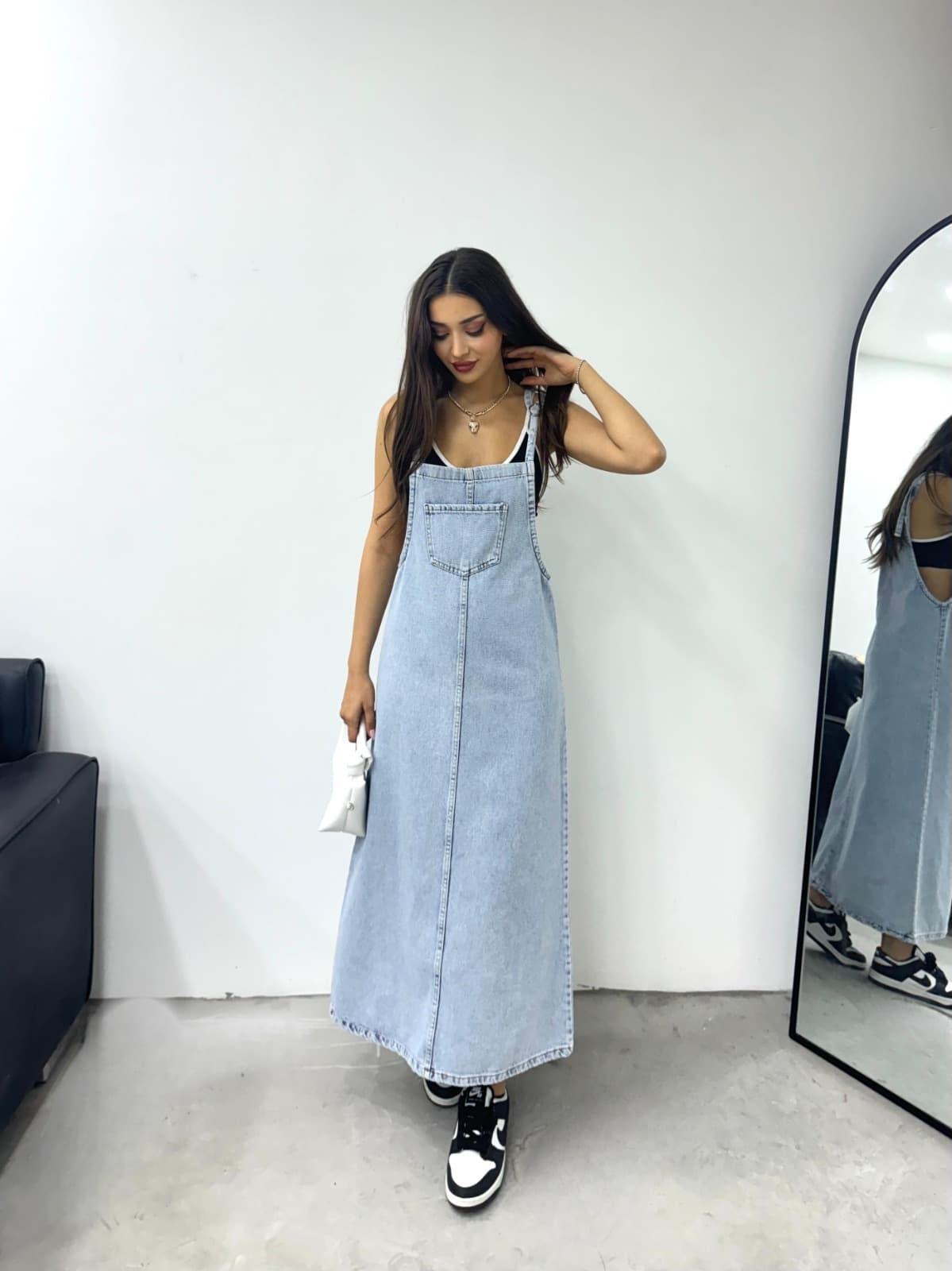 Vovikon KN Uzun Bahçevan Ön Cepli Askılı Taş Yıkama Denim Elbise Vovikon KN Uzun Bahçevan Ön Cepli Askılı Taş Yıkama Denim Elbise