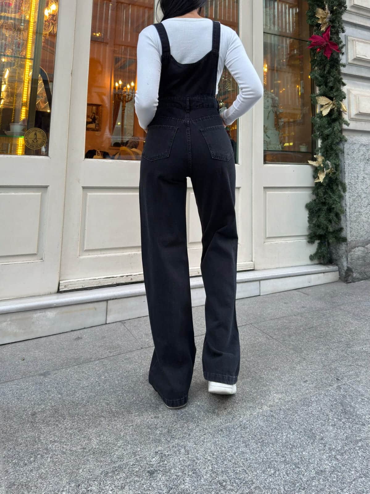 Vovikon KN Bahçıvan Siyah Ön Cepli Askılı Bol Paça Kadın Denim Tulum