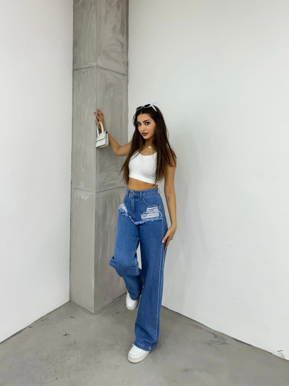 Vovikon Kn Mavi Ön Cep Altı Lazer Yırtık Bol Paça Jean Vovikon Kn Mavi Ön Cep Altı Lazer Yırtık Bol Paça Jean - Görsel 2