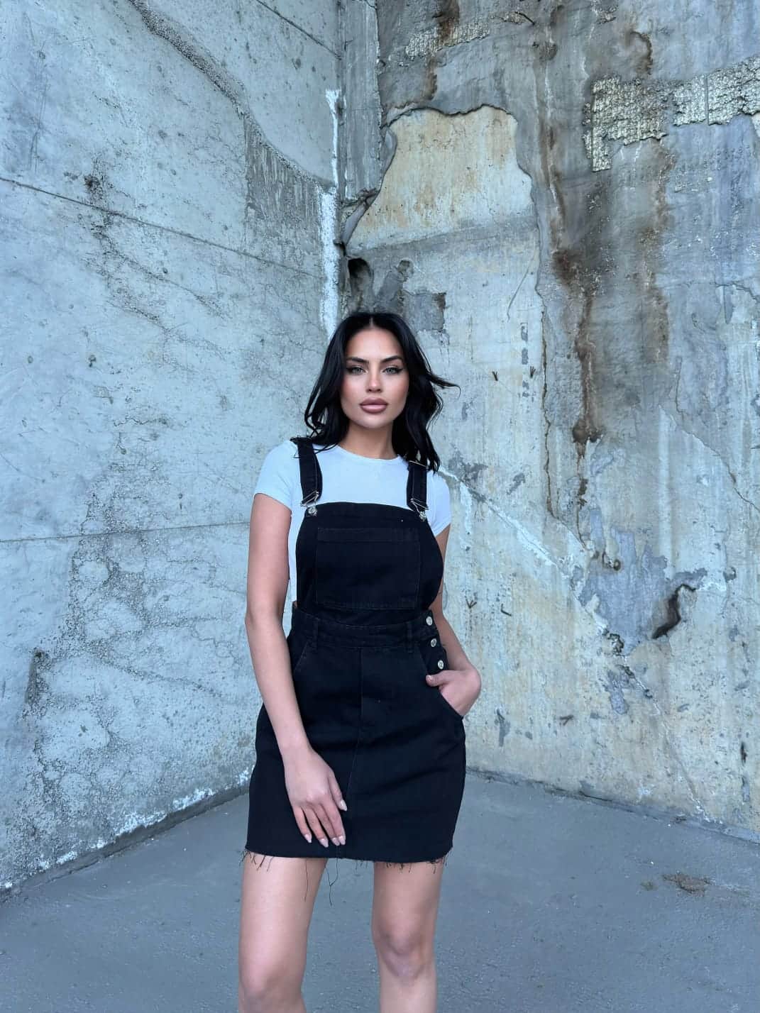 Vovikon KN Siyah Etek Ucu Kesik Püsküllü Bahçıvan Salopet Elbise