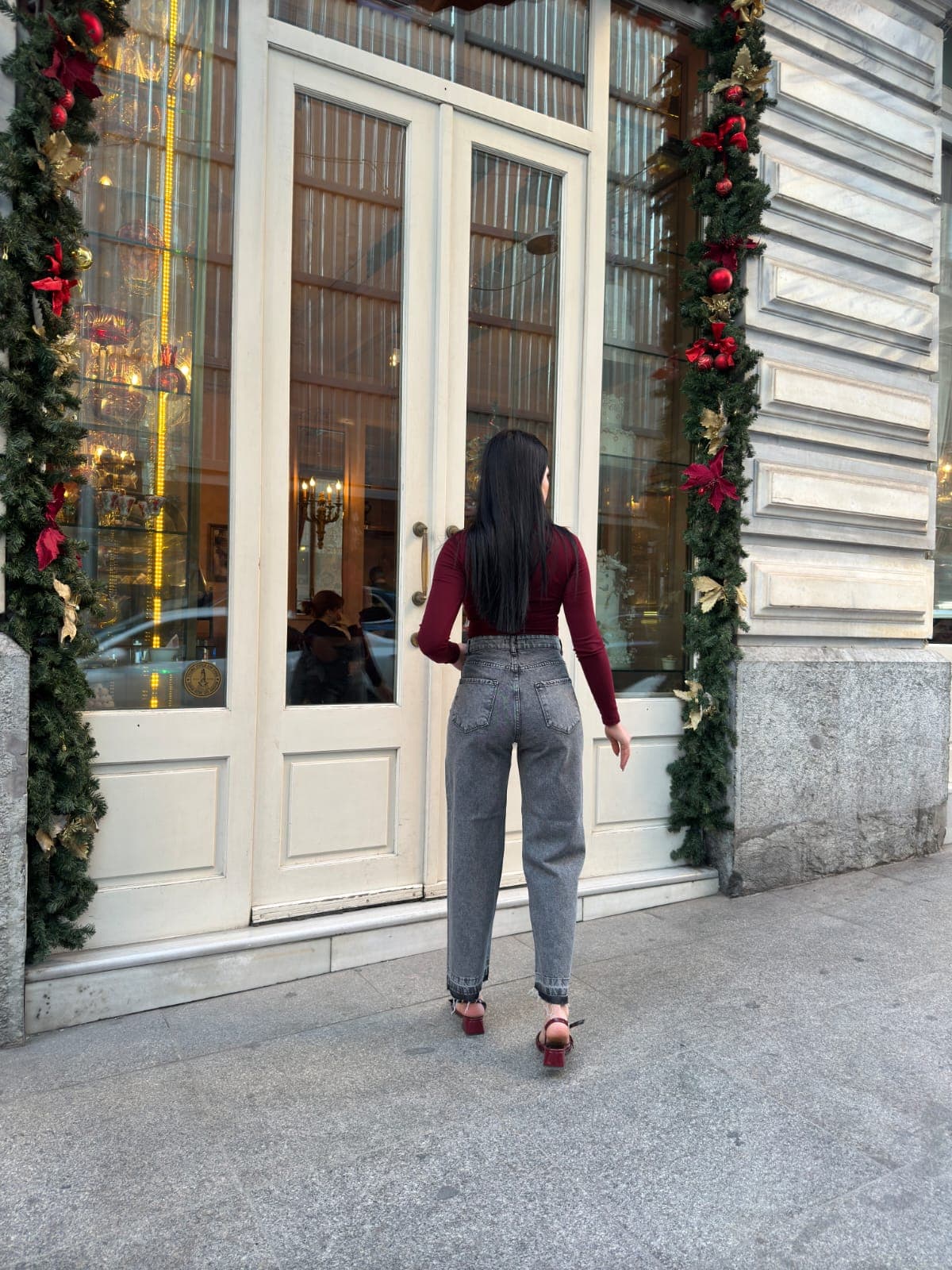 Vovikon Kn Kar Siyah 5 Düğme Paça Püsküllü Bol Paça Jean Vovikon Kn Kar Siyah 5 Düğme Paça Püsküllü Bol Paça Jean - Görsel 5