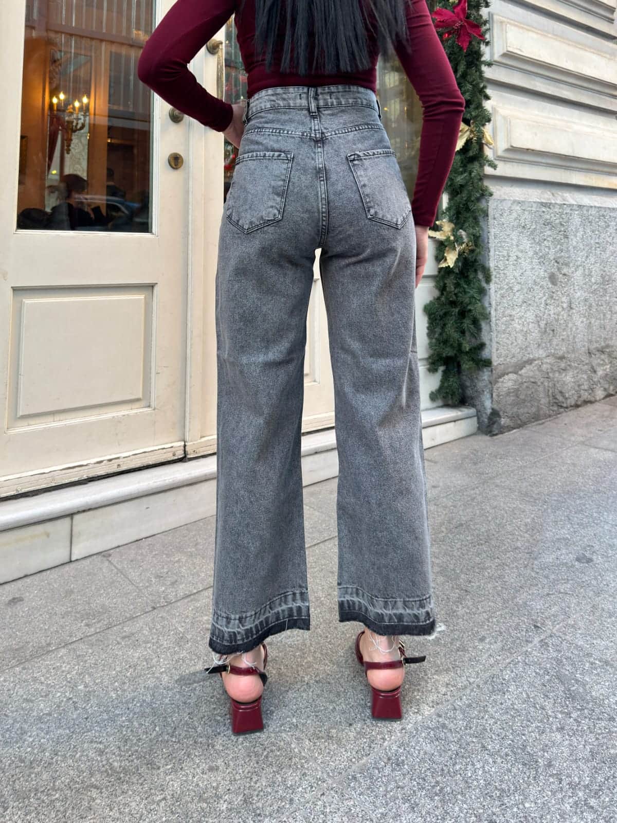 Vovikon Kn Kar Siyah 5 Düğme Paça Püsküllü Bol Paça Jean