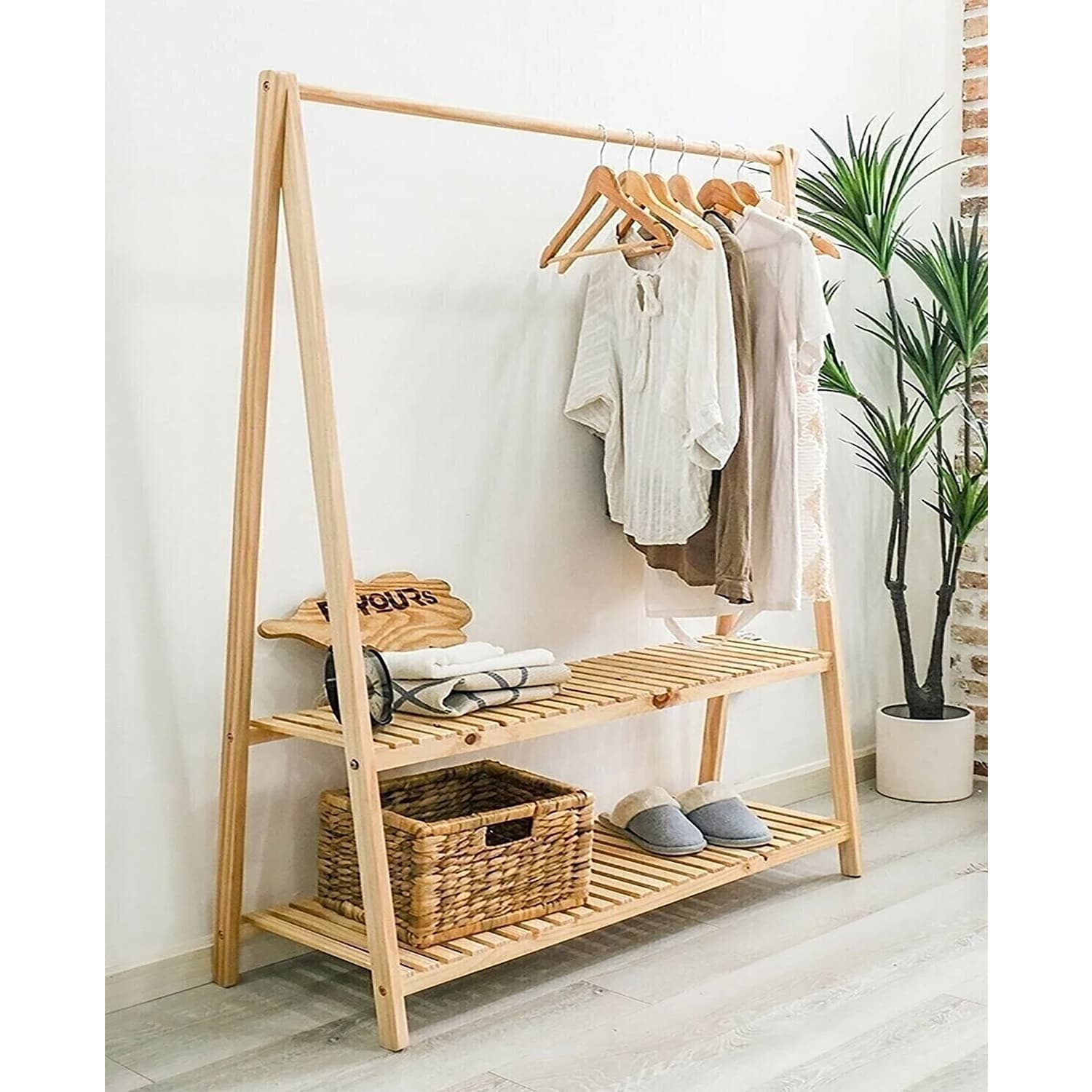 Ahşap Ayaklı Elbise Askısı 6013