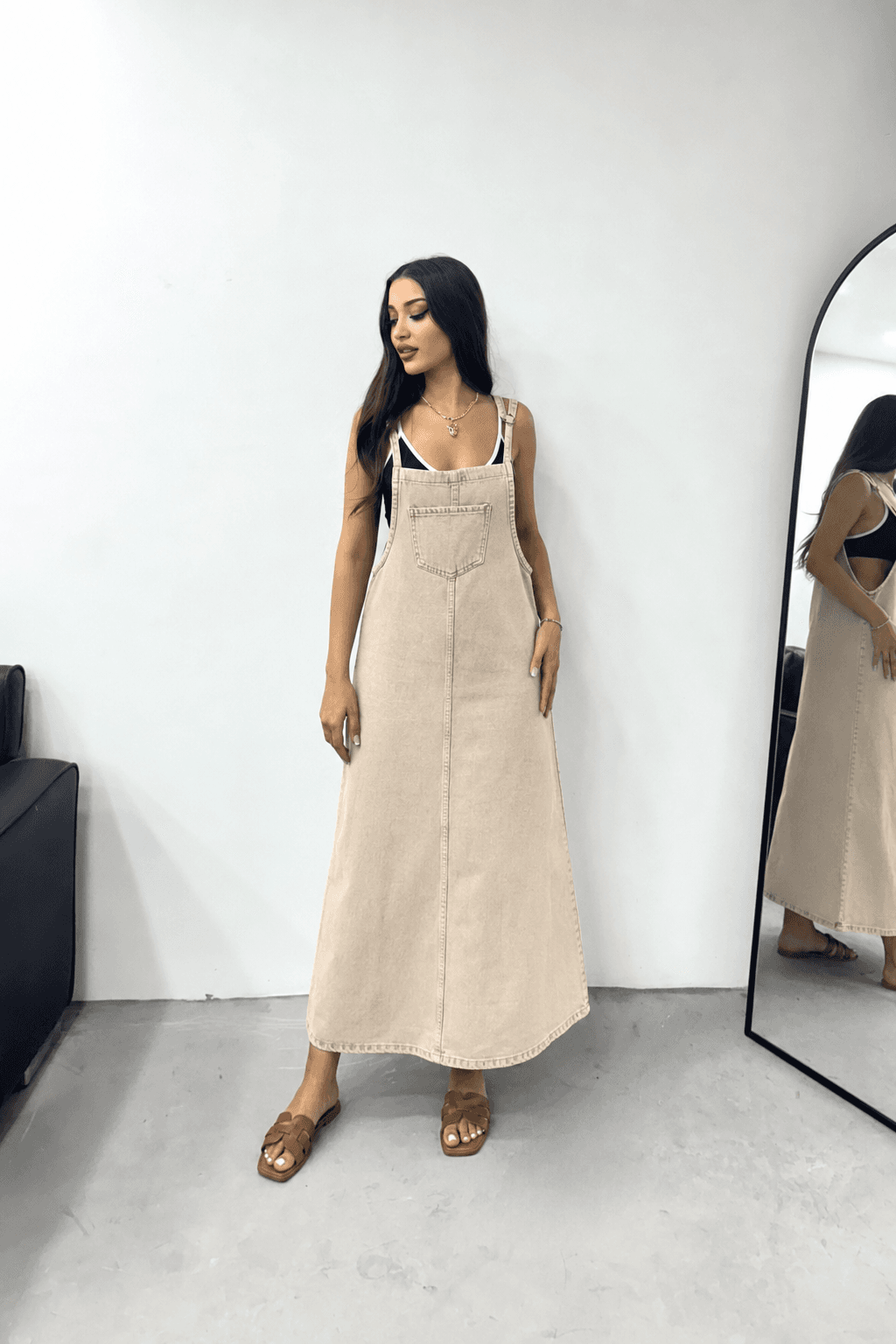 Vovikon KN Uzun Bahçevan Ön Cepli Askılı Bej Denim Elbise Vovikon KN Uzun Bahçevan Ön Cepli Askılı Bej Denim Elbise - Görsel 1