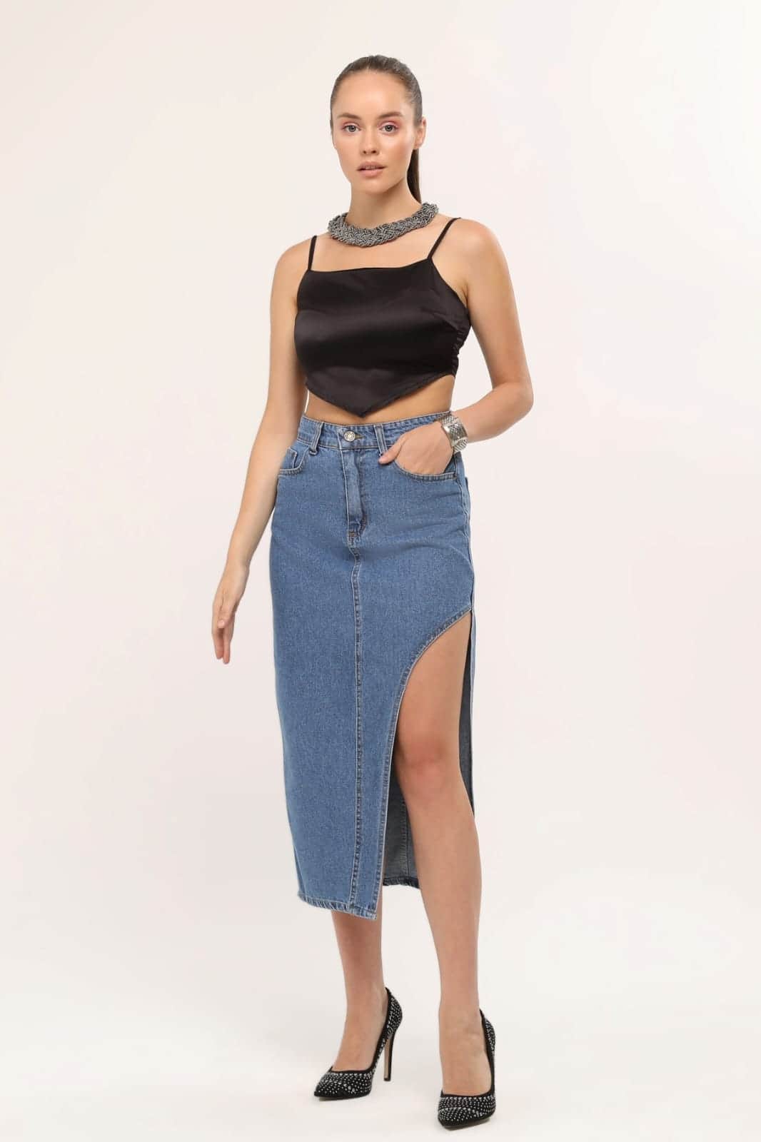 Vovikon KN Ön Parçalı Denim Mavi Asimetrik Kadın Kot Etek