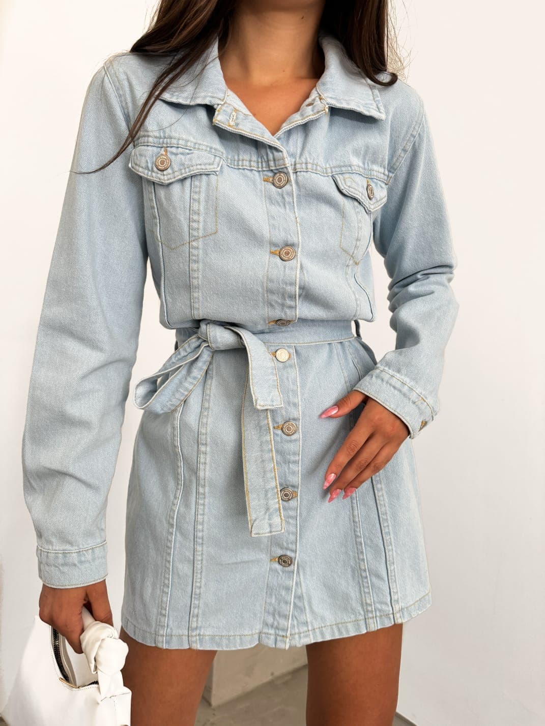 Vovikon KN Kuşaklı Denim Çift Cepli Buz Mavi Kot Elbise Vovikon KN Kuşaklı Denim Çift Cepli Buz Mavi Kot Elbise